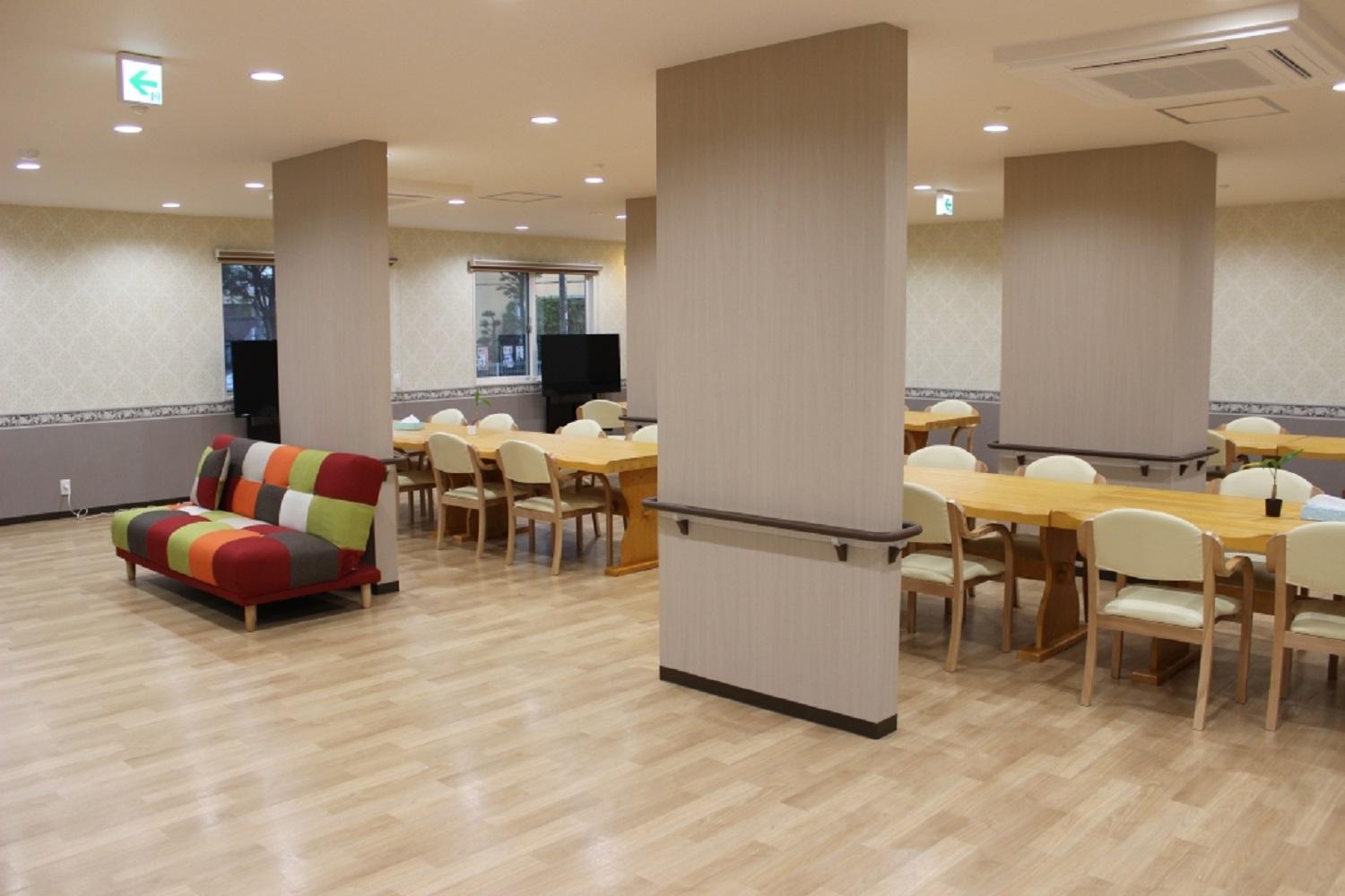 株式会社ピースファミリー|サンスマイル八王子陵南