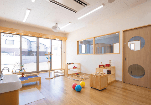 株式会社ドルフィン・エイド／ドルフィン・メイトこども園　操山東