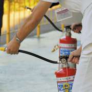 防火管理者とはどんな資格？介護職が取得するメリット、取得方法や講習内容を解説します！