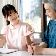 ファイナンシャル・プランナーはどんな資格？取得のメリットや試験の内容を解説！